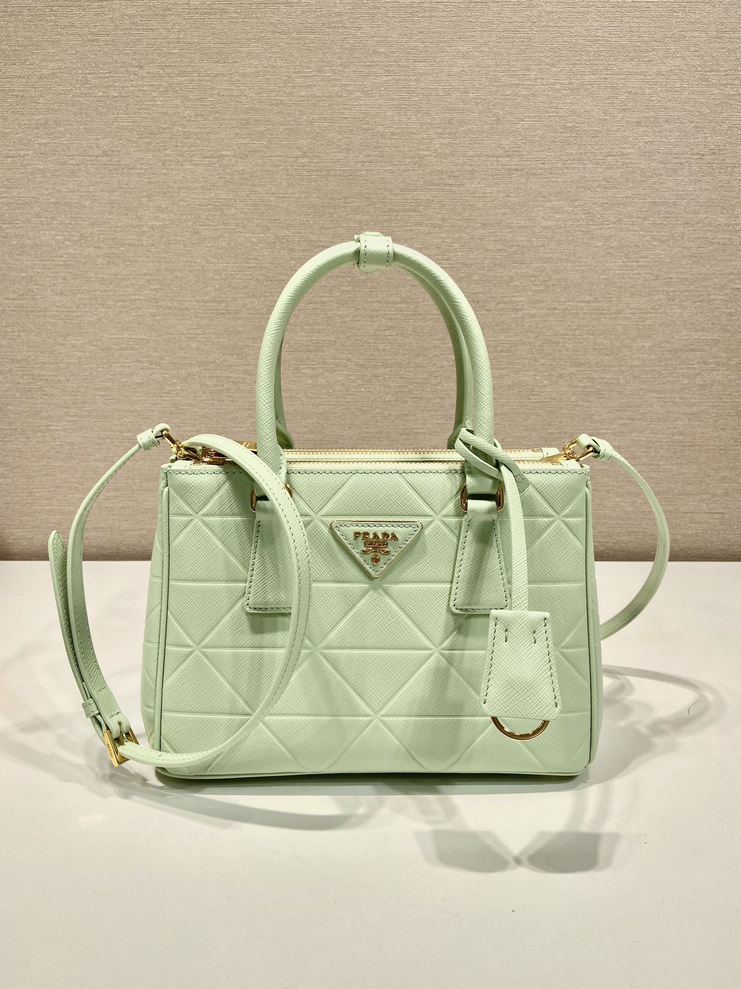 Prada_Tote_B